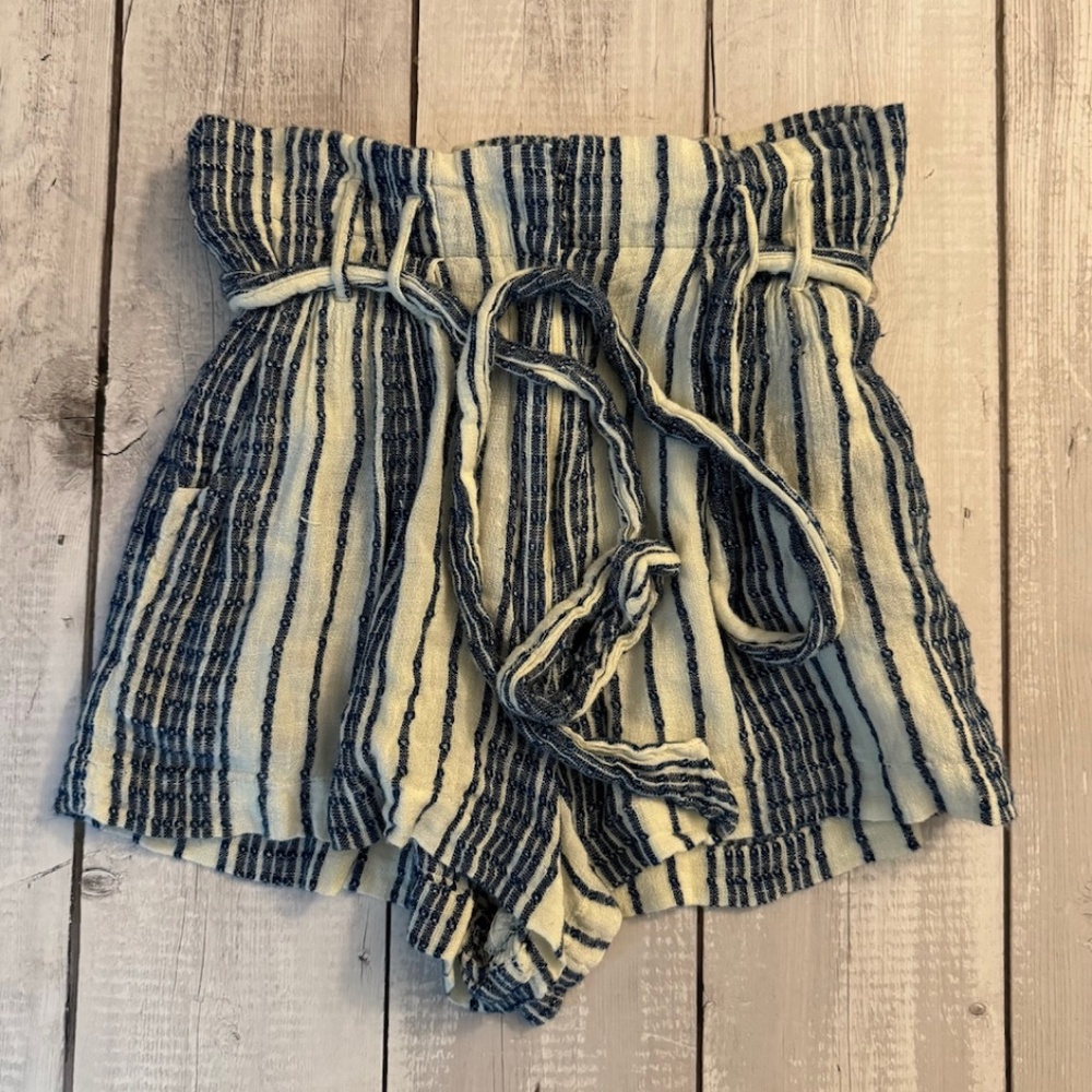 LULUS shorts stripes
